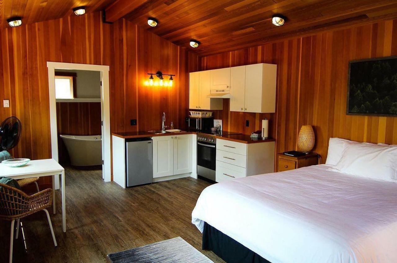 Gowlland Harbour Resort Heriot Bay Exterior foto